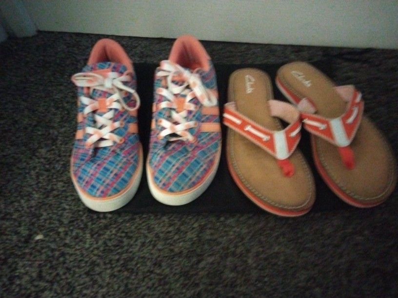 Tennis Shoes 5.5 Slippers 8