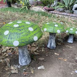 Set De 3 Hongos De Cemento
