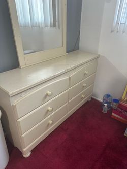 Dresser