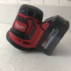Milwuakee Fuel Sander And High Output Xc 8.0 Batt