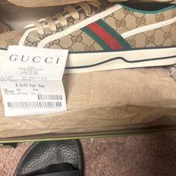 Gucci Shoes 