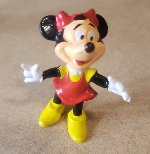 Vintage Minnie Mouse Pvc Toy