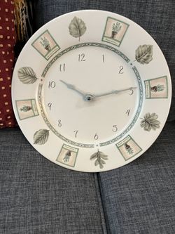 Pfaltzgraff “Nature Wood” Wall Clock