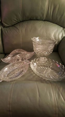 4 Pieces of Vintage Glassware