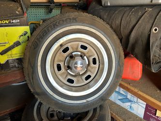 Set of rims and tires