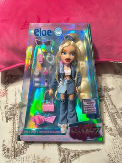 NIB, Sealed! 2023 MGA ALWAYS BRATZ CLOE Fashion Doll with Poster & 10+ Accessories