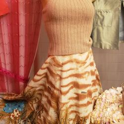 Vintage Seaquin Dance Skirt With Tropical Scene Includes 2 Tops