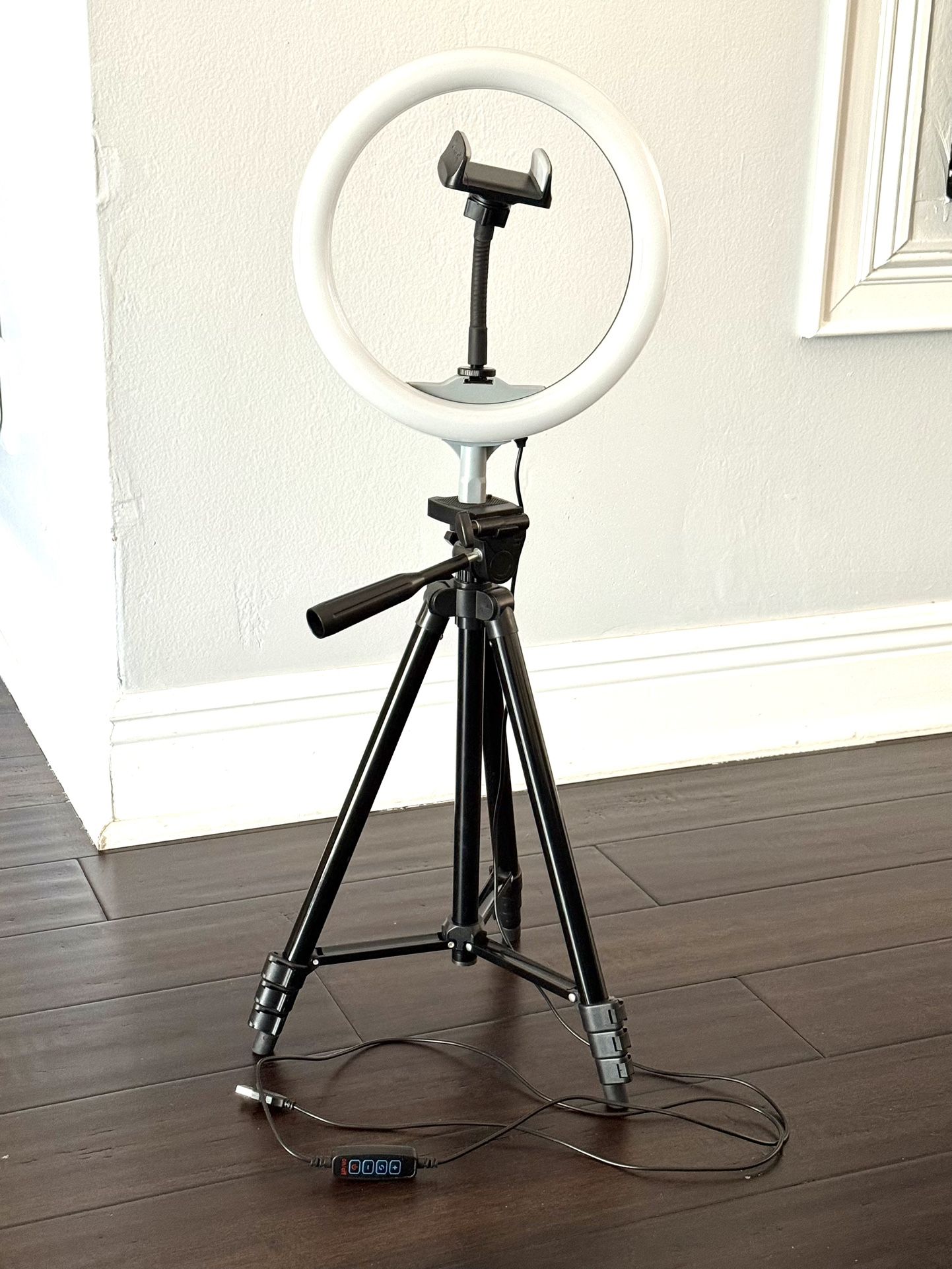 Tripod Stand With LED Ring Light