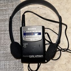 Sony Am-Fm Walkman + Sony Headphones 