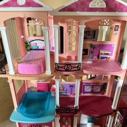 Barbie Dollhouse $25