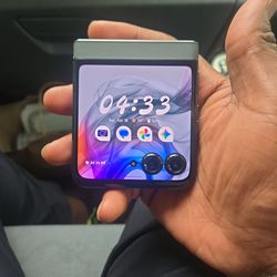 MOTOROLA RAZR FLIP 2024 256GB GREY UNLOCKED