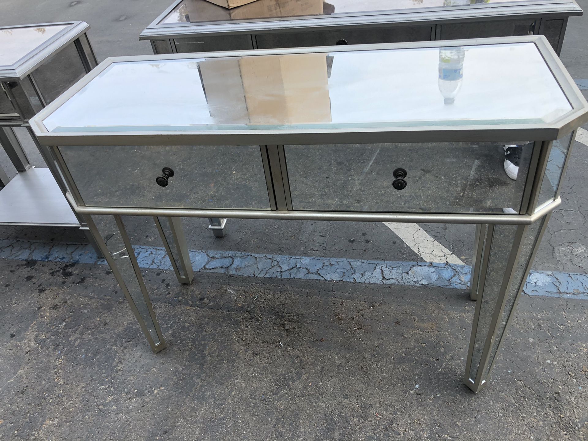 Mirrored pier one table