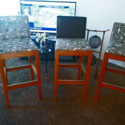 3 sturdy solid bar stools cute pattern!