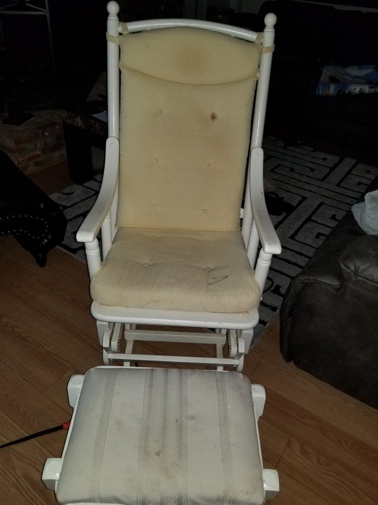 Rocking Chair with Ottoman