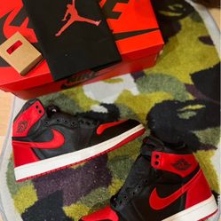 Jordan 1 Satin Bred
