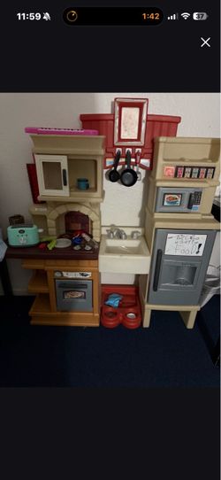 Kids Play Kitchen
