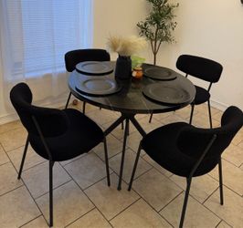 Dinning table