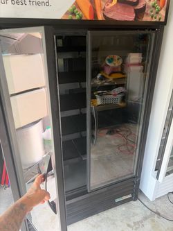True top brand commercial 2 door cooler