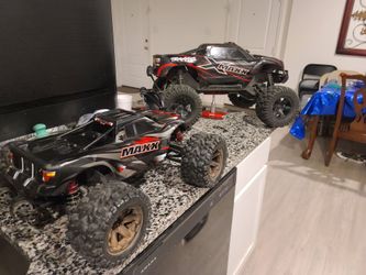 Traxxas Xmaxx in really good condition...has new esc & batteries  pickup Forney