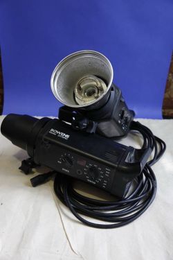 Strobe Lights Bowens Gemini 750Pro Monolight