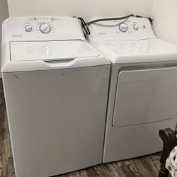 Washer And Dryer For Sale Used One Month 
