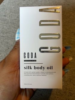 Goda silk body oil