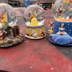 Disney Snow Globe 