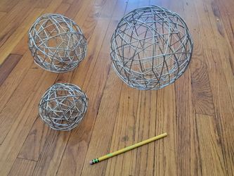 Designer Coffe Table Spheres 20$