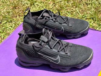 7.5 Nike vapor max