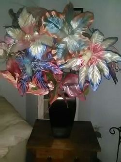 Lg. Haegar floral in heavy glass vase* VTG.