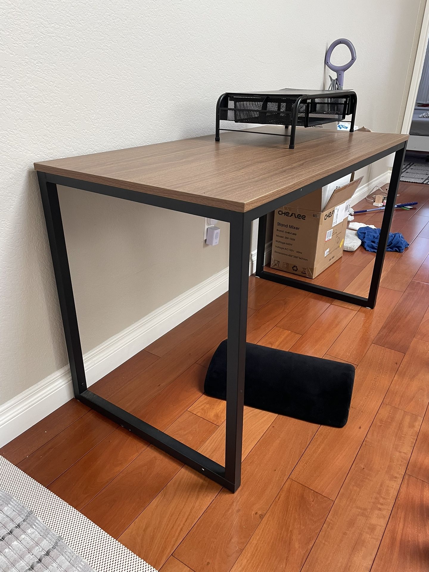 Sturdy Desk