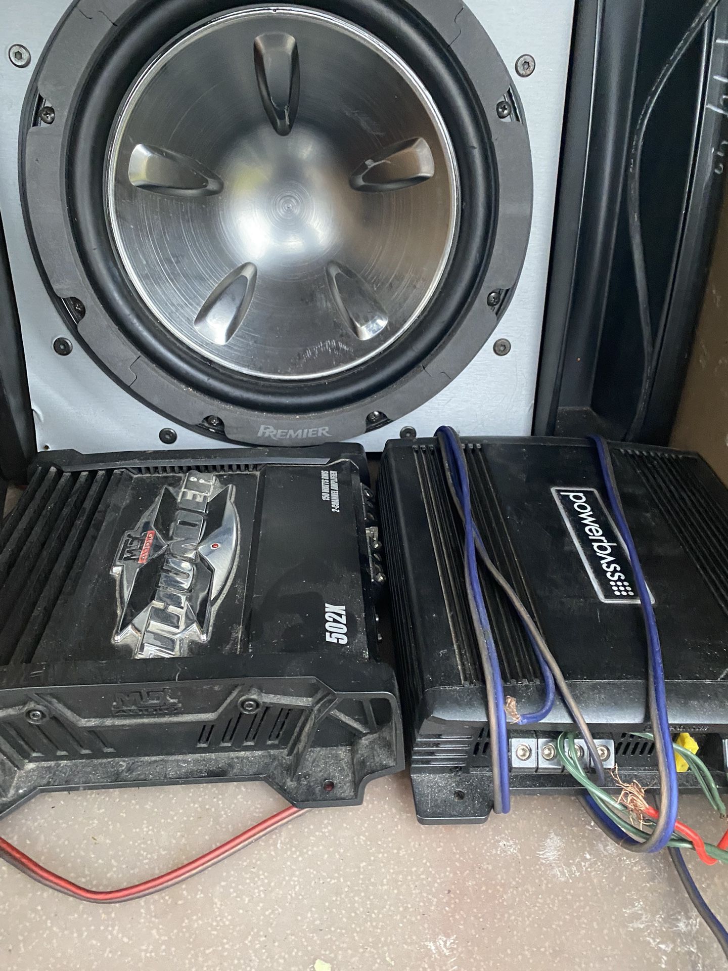 12 Inch Pioneer Subwoofer Mtx, Amplifier And Power Base Amplifier 12 inch pioneer subwoofer MTX, amplifier and power base amplifier