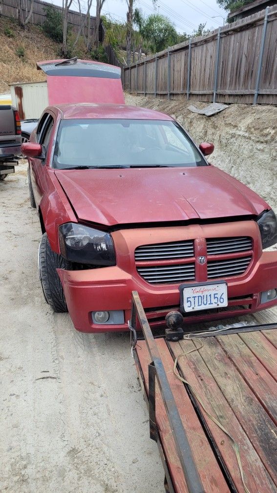 Hemi Magnum PARTS Car