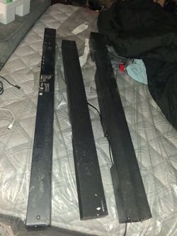 3 Black Soundbars