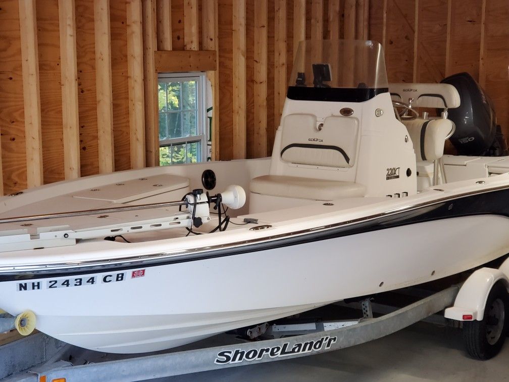 2011 Sea Fox 22' Center Console