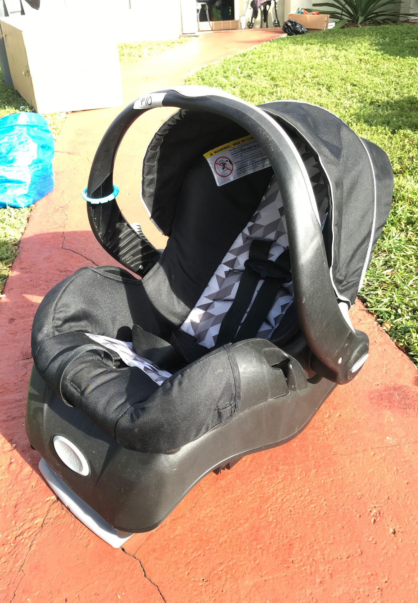 Evenflo infant car seat with base