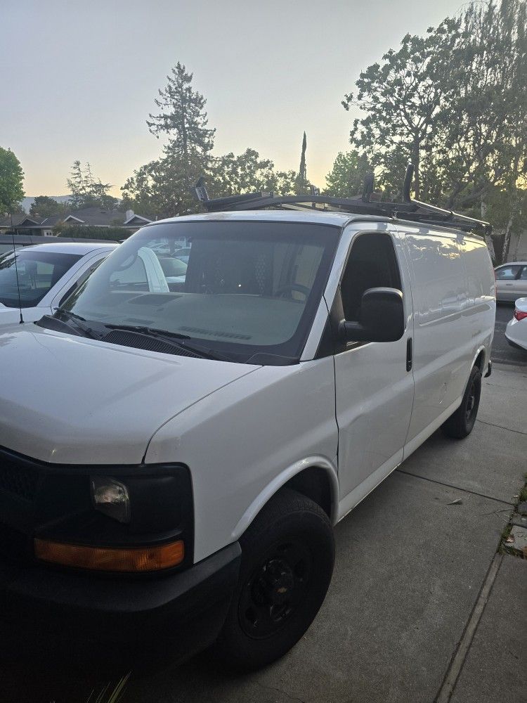 2008 Chevy Express 2500