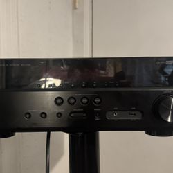 Yamaha RX-V377 5.1 Channel Home Theater Receiver + 4 Speakers, Subwoofer & Stands - Excellent Condition