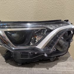 2016-2018 TOYOTA RAV 4 RH HEADLIGHT 