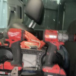 Milwaukee Bandsaw & Drills/batterys