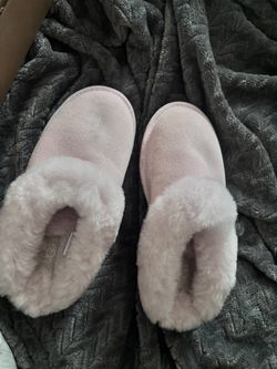 Pink uggs