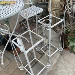 2 Metal Planter’s Antiques.$ Is For 2 Pcs.