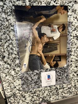 Autographed Photo of Steve Carrell in the 40 YO Virgin Movie