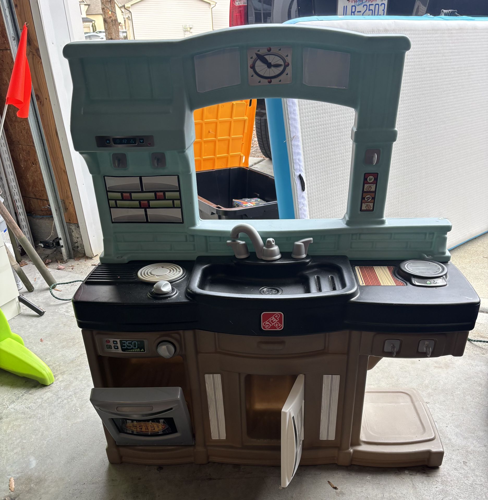 Play Kitchen