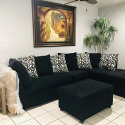 Black Sectional With Ottoman ‼️new In Stock ‼️