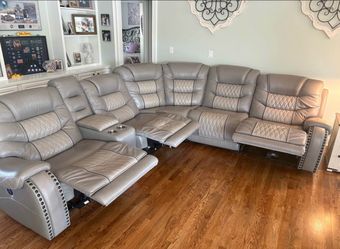 New Recliner Sectional in stock- Delivery and Finance available