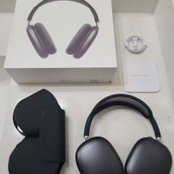 AirPods Max Space Gray Lightning
