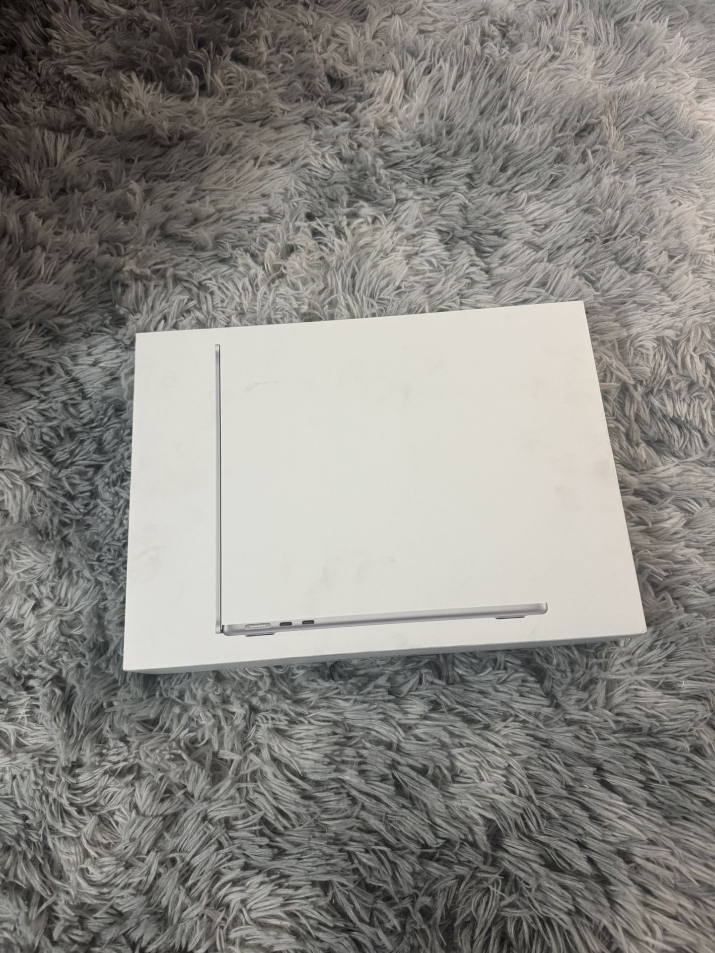MacBook Air 13 inch / M4 / 512 GB