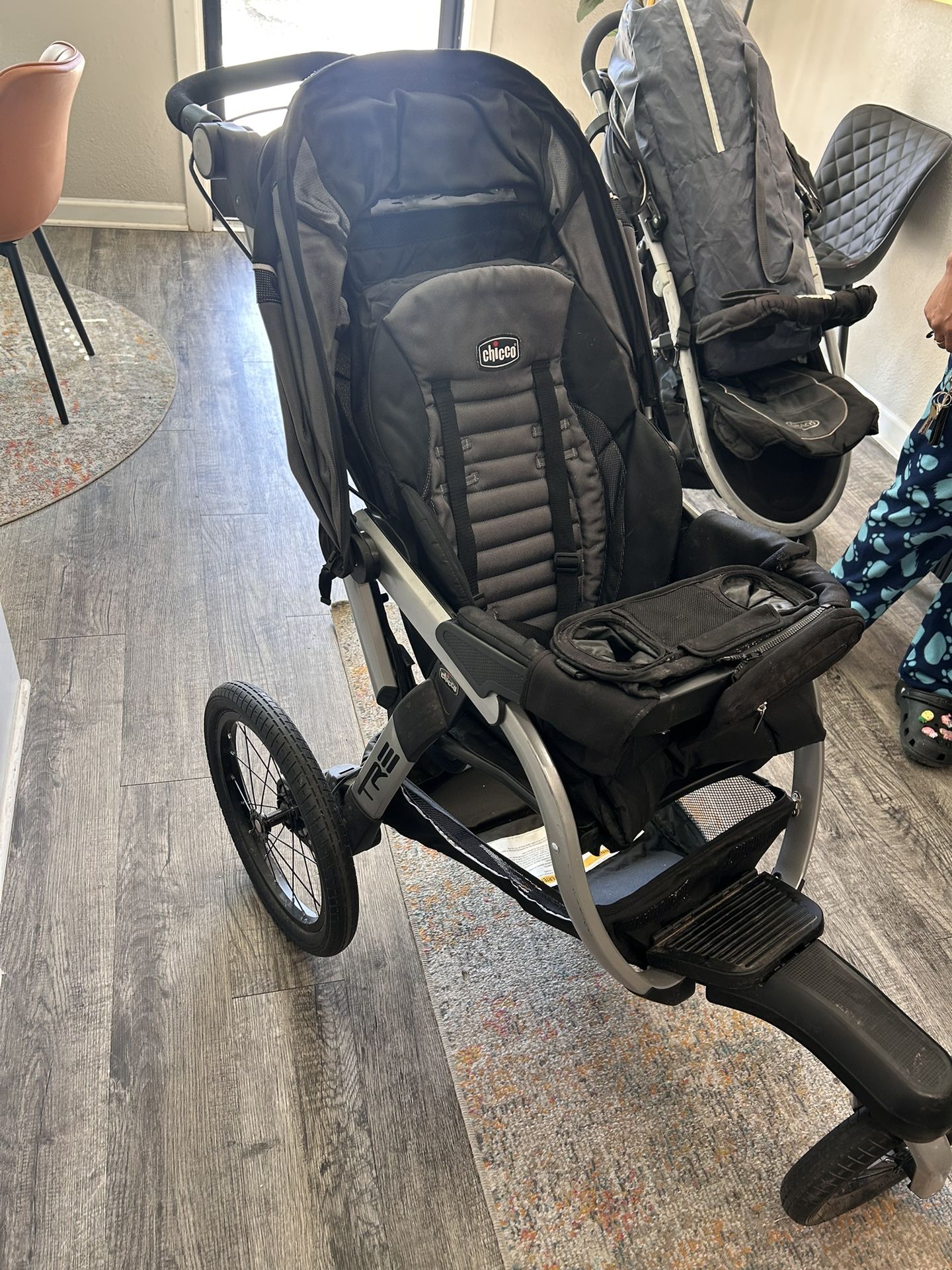 chicco jogging stroller