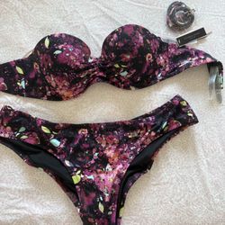 women’s swimsuit 
